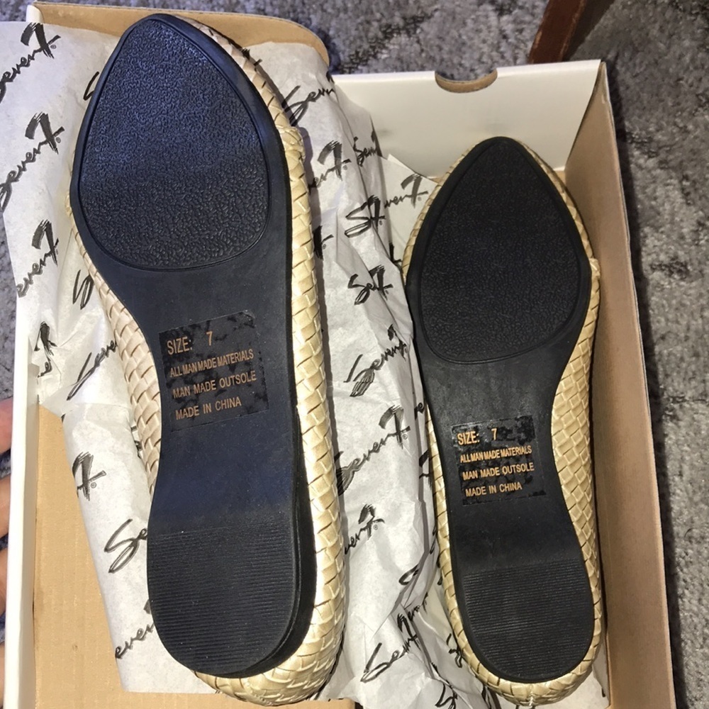 Seven7 Pearl Gigi Buckle Flats Size 7 - Picture 6 of 9